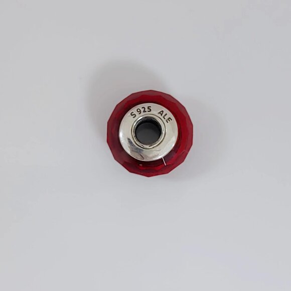 Pandora Red Fascinating Faceted Murano Glass Charm Bead with box - Picture 3 of 5